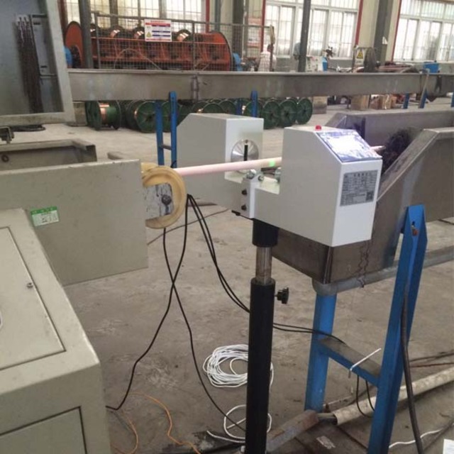 電纜單路測(cè)徑儀實(shí)景 電纜單路測(cè)徑儀實(shí)景